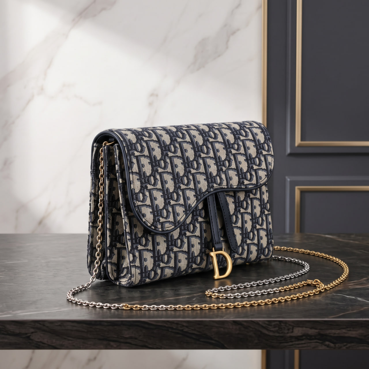 Small Saddle Chain Pouch